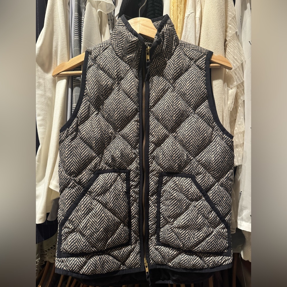 XXS J. Crew Herringbone puffer vest.
